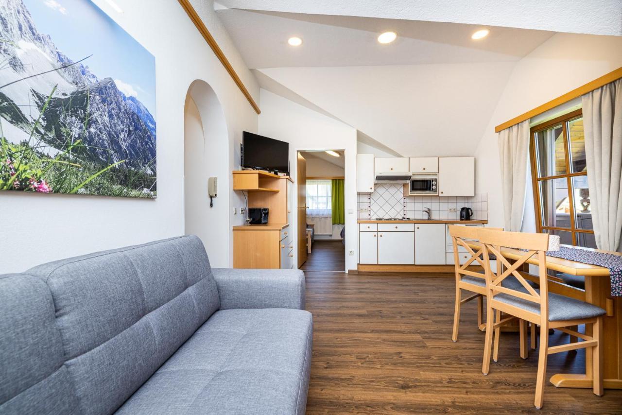 Michis Aparthotel Флахау Экстерьер фото