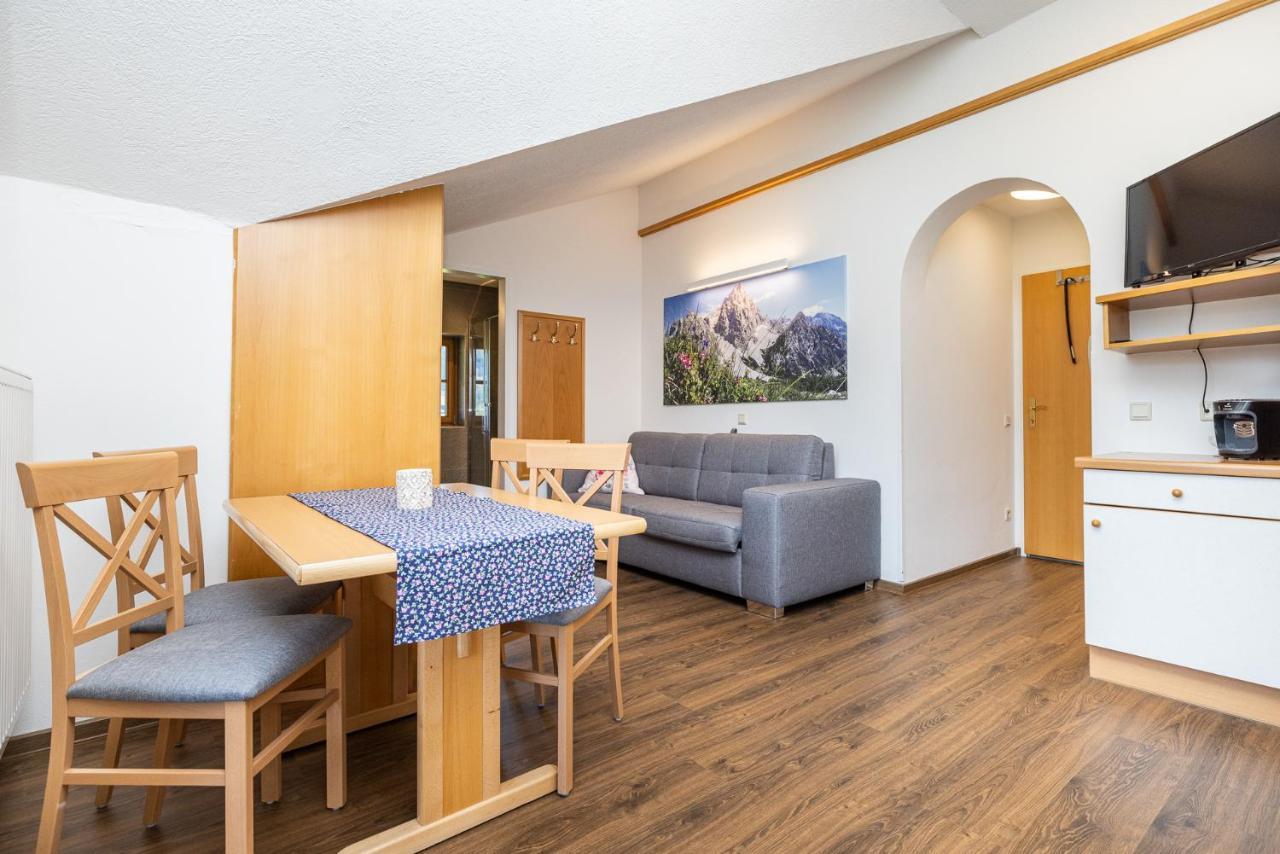 Michis Aparthotel Флахау Экстерьер фото