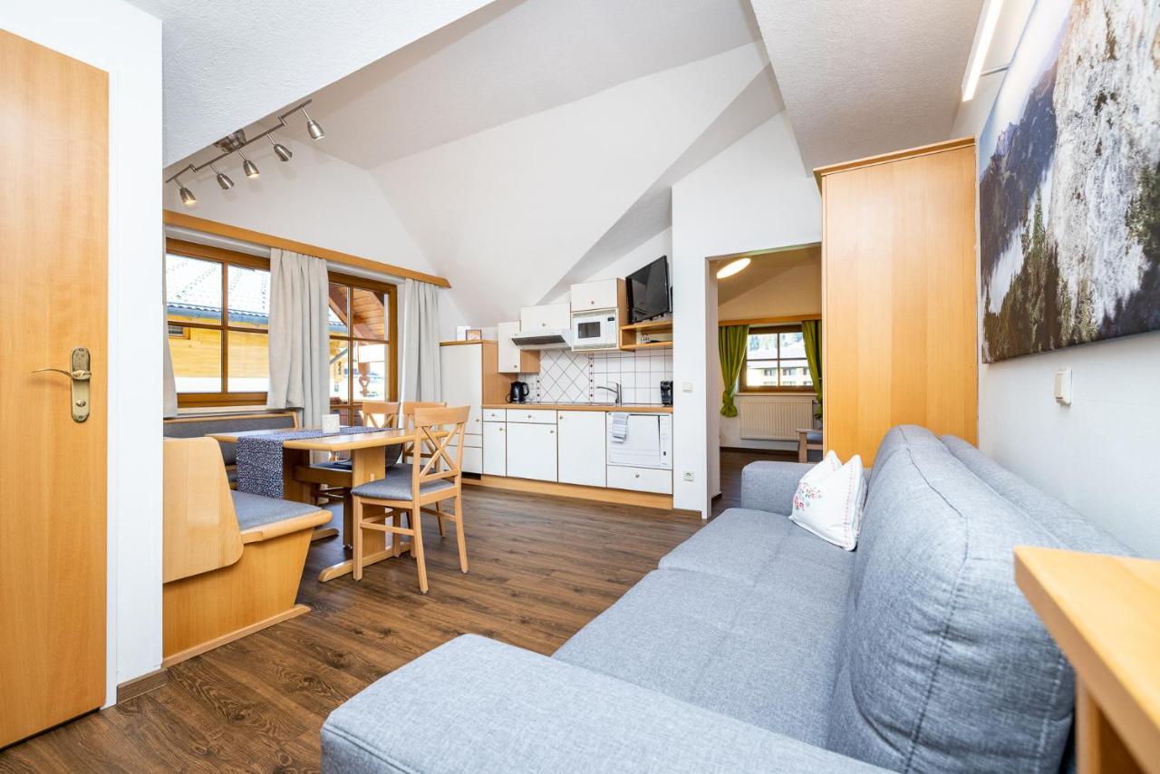 Michis Aparthotel Флахау Экстерьер фото